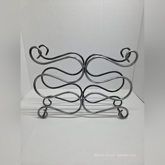 Elegant Silver Metal Wine Rack - Picture 1 of 7